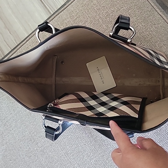 Burberry Handbag - Picture 6 of 6